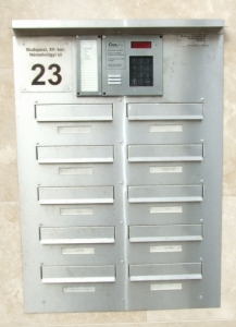 Bp. XII. Németvölgyi út 23 postaláda külső oldal